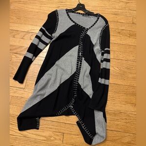 Dolce Cabo Black/Gray Long Dressy Cardigan with Snaps - Size Small